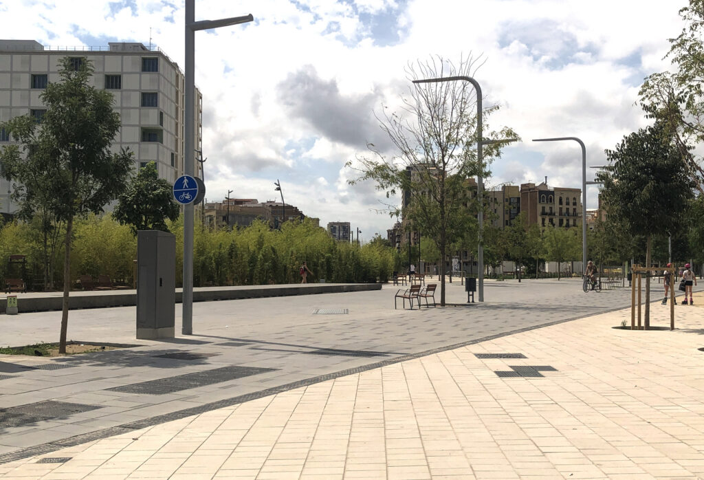Aménager une place face à la chaleur : ce que change une étude du confort en amont